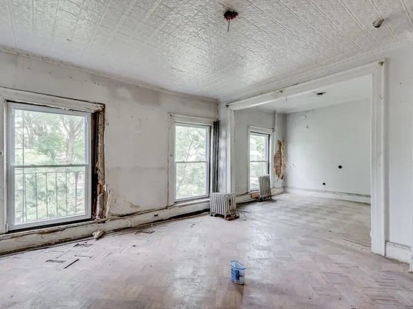 122 Hoyt Street image 52 of 57