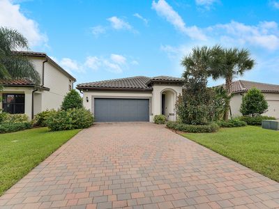 534 SE Crathes Street, Port Saint Lucie, FL, 34984