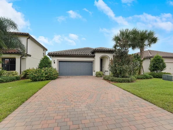 534 SE Crathes Street, Port St Lucie, FL 34984