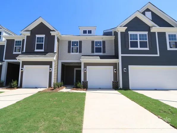 751 Lockhaven Dr NW, Concord, NC 28027