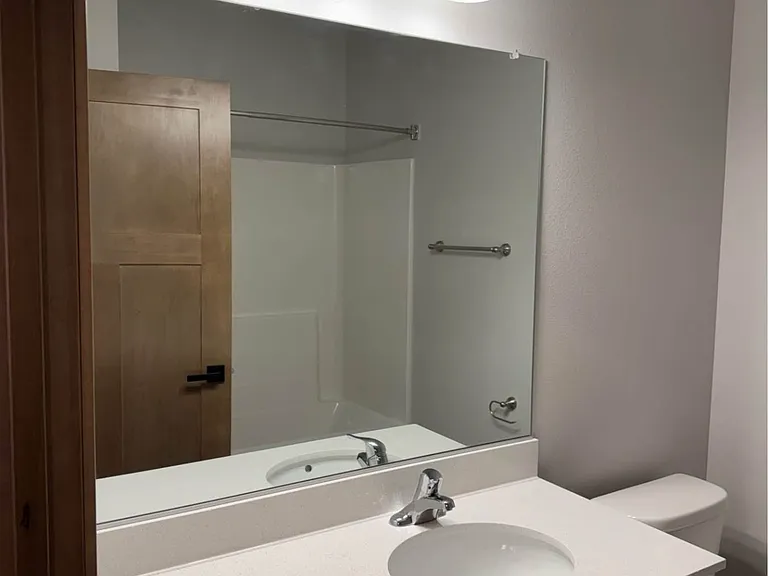 600 W Hickory St #11 — Photo 5