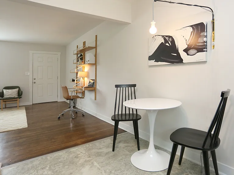 1073 Hollywood Rd NW — Photo 9