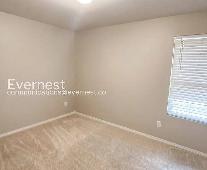 500 Margaret Ln — Photo 8