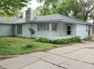 1009 W 15th St N, Wichita, KS 67203