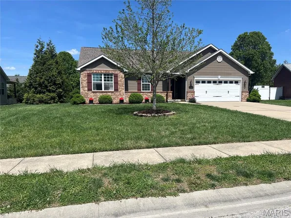 415 Turquoise Ct, Mascoutah, IL 62258