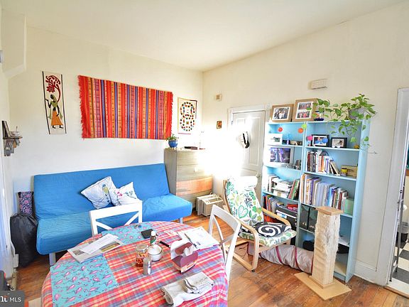 4th image of 253 W Hansberry St APT 1R