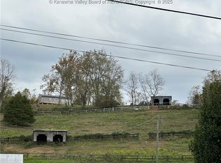 365 Astor Ln, Point Pleasant, WV 25550