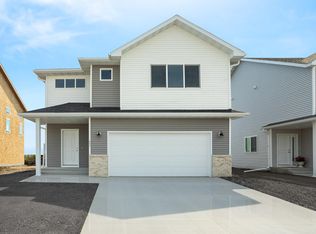 6631 Belding Dr S, Fargo, ND