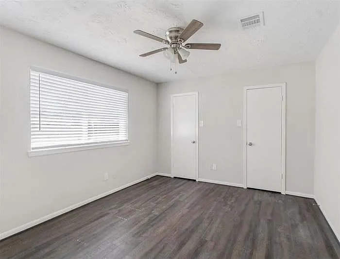 10022 Old Towne Ln — Photo 18