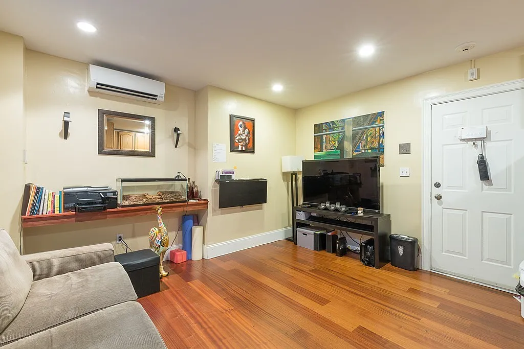1 bed, 430 sqft, $2,900 — Photo 1