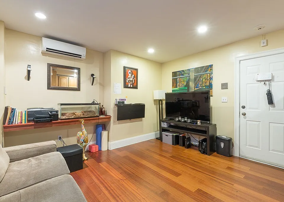 497 Beacon St #5A