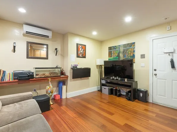 497 Beacon St, Boston, MA