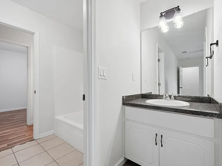 403B Yancey St — Photo 27