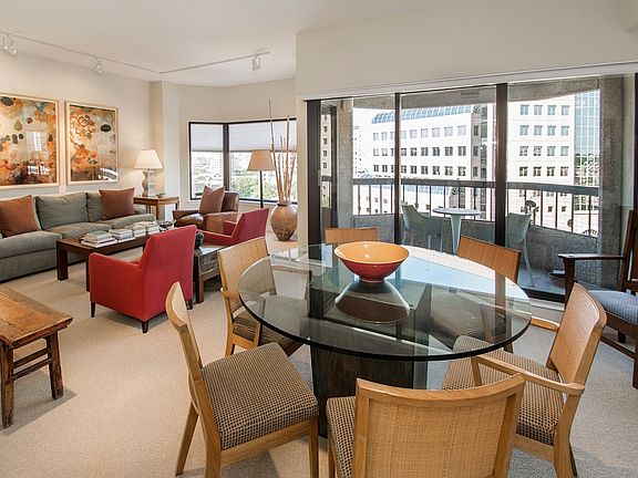 2nd image of 3030 McKinney Ave APT 803