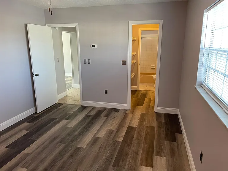 8812 Bay Pointe Dr #D202 — Photo 10