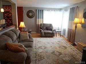 4th image of 436 Roycroft Blvd