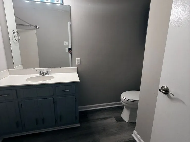 Poplar Point Apartments! — Photo 9