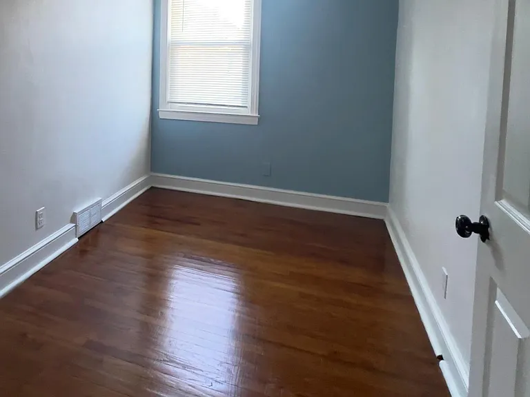 3405 Brunswick Ave — Photo 5