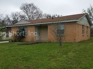 1516 Woodcrest Dr, Mesquite, TX 75149