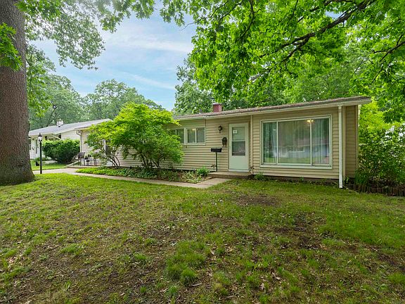 2nd image of 3623 Rexford Dr