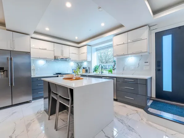 1805 E 37th Ave, Vancouver, BC V5P 1E9