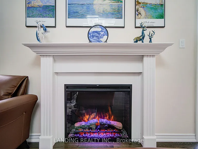 2084 Duberry Dr — Photo 25