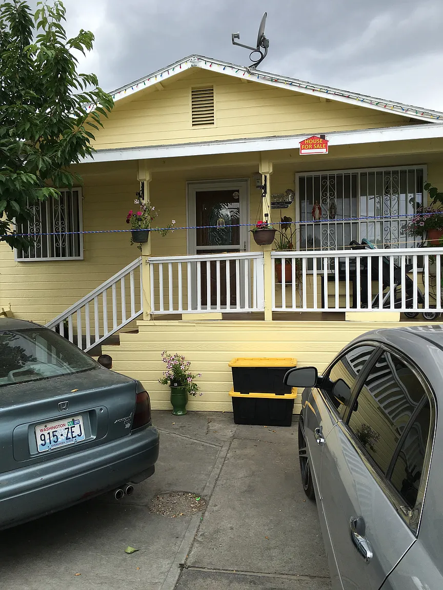 404 N Camas Ave photo 1
