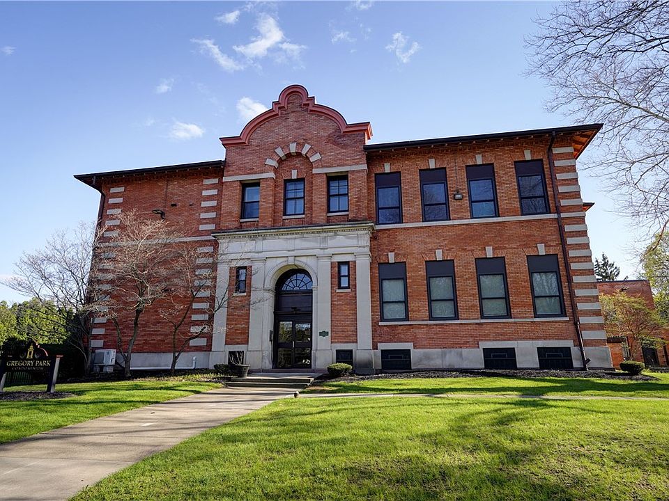1st image of 115 Gregory Park