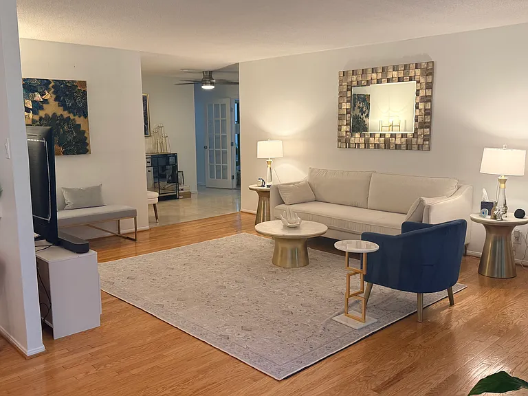 8370 Greensboro Dr #212 — Photo 5