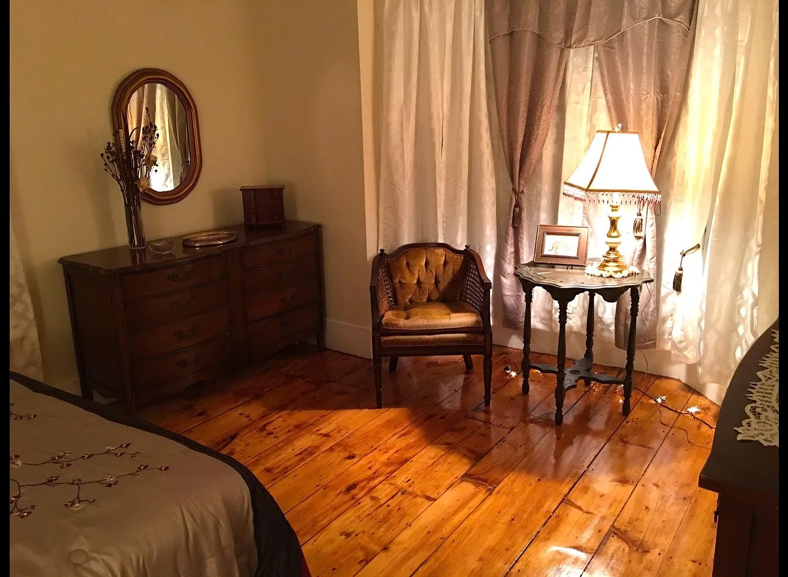 2 bed, 800 sqft, $2,600 — Photo 3
