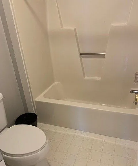 129 W Victoria Ct #E — Photo 17