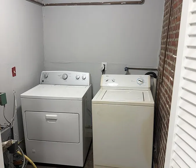 936 Simpson St #2 — Photo 12