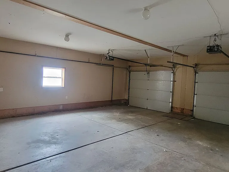 1323 Natalie St — Photo 22