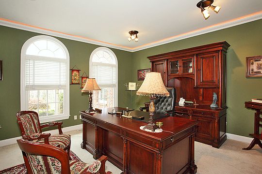5th image of 16 Forest Hill Dr