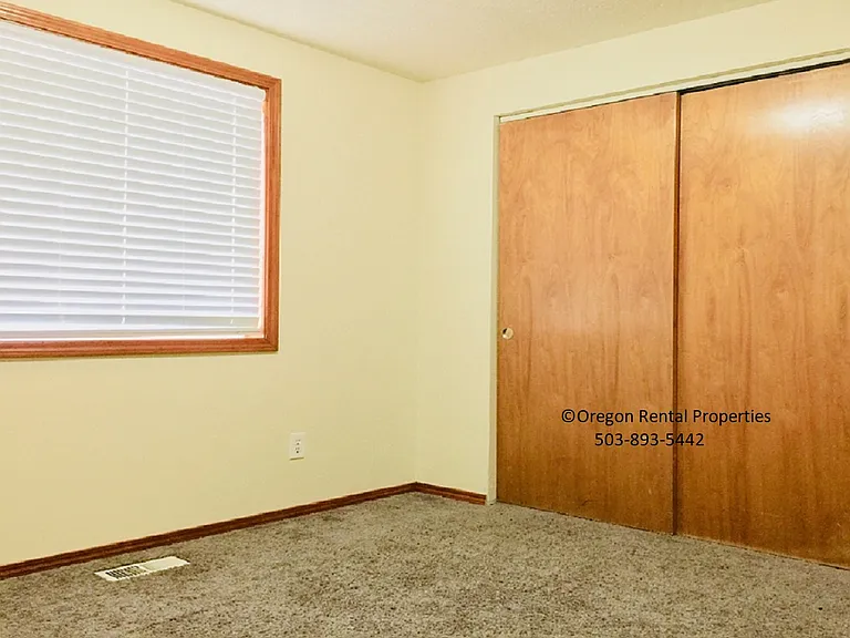 8108 SE Knight St #1 — Photo 9