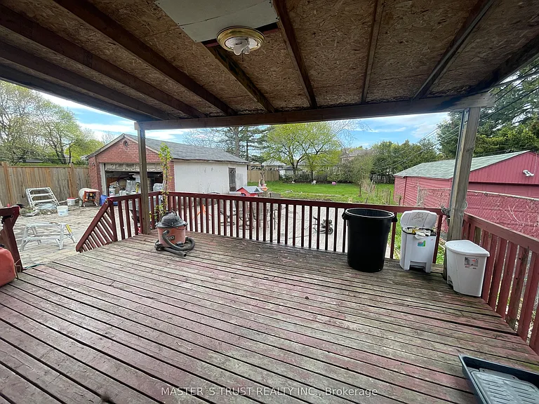 10 Heather Rd — Photo 9