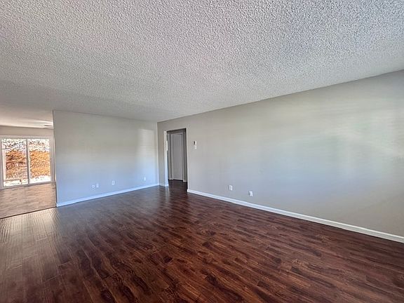 3rd image of 5465 Vincetta Ct