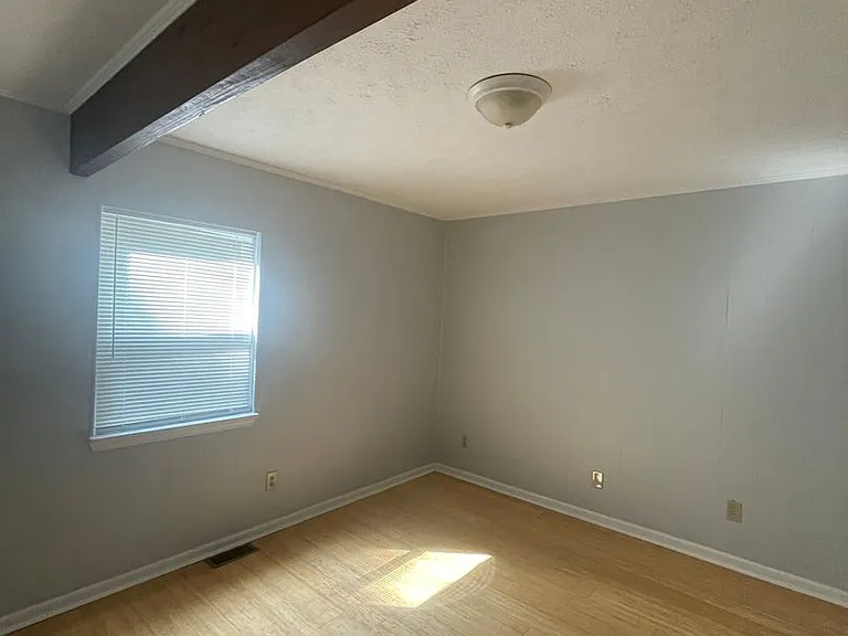 8006 Briardale Dr — Photo 12