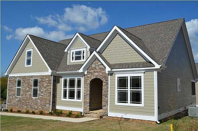 1st image of 20 Abby Glen Dr