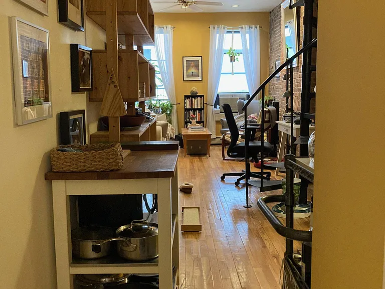 214 9th St #2B — Photo 31