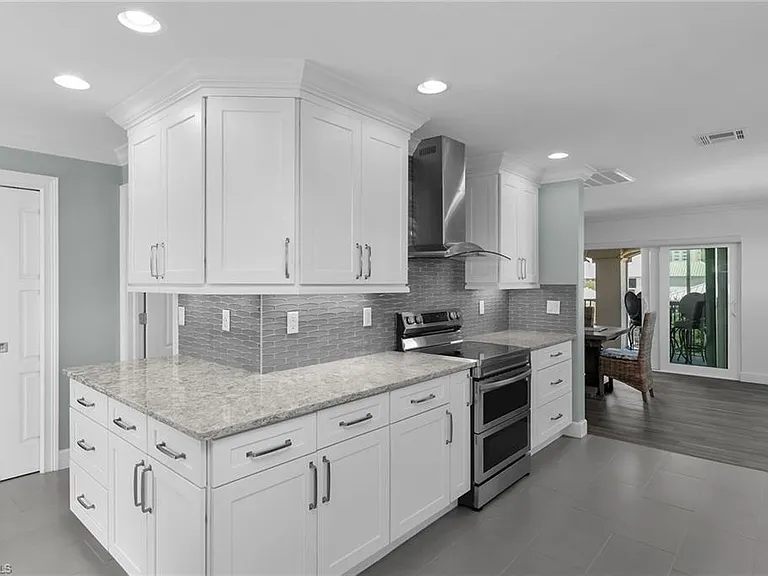 1020 Swallow Ave #302 — Photo 14