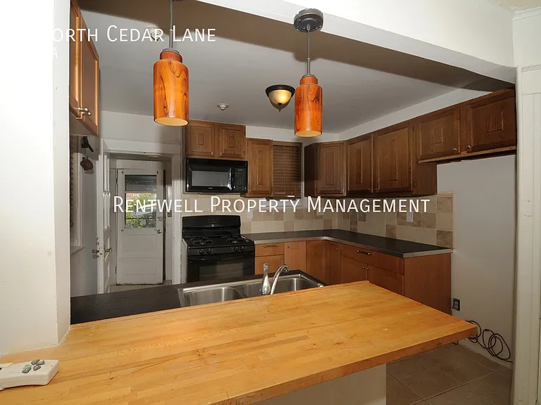 114 N Cedar Ln — Photo 8