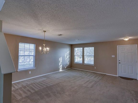 4th image of 1105 Beeblossom Dr