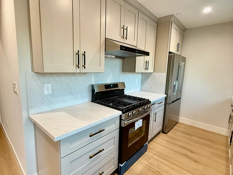 5607 N Muscatel Ave #A — Photo 6
