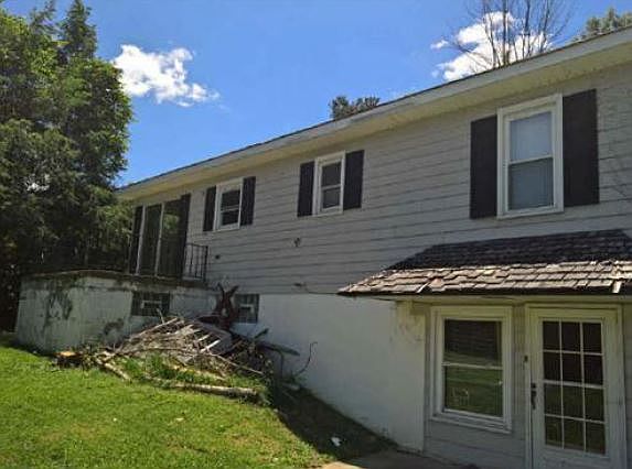 2nd image of 5 Dell St