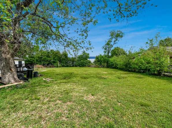 6711 Crestmont St, Houston, TX 77033