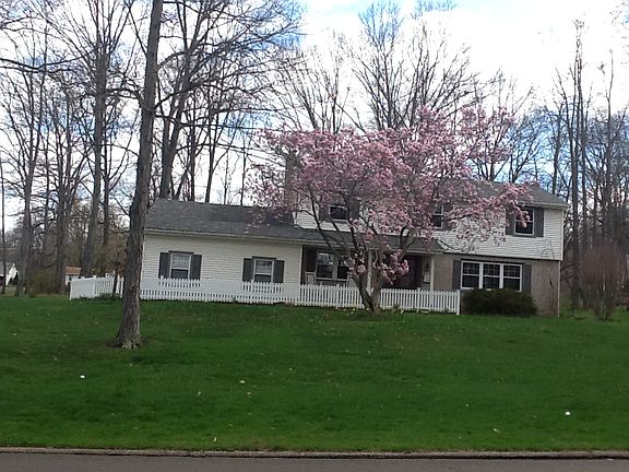 2nd image of 110 Chapel Ln