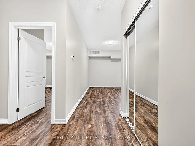 570 Lolita Gdns #430 — Photo 12