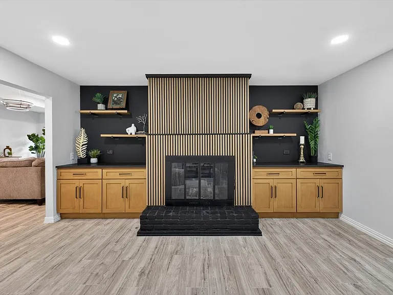 3330 Sharpview Ln — Photo 10