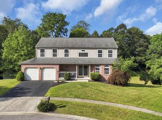 19 Ravine View Ct, Pataskala, OH 43062